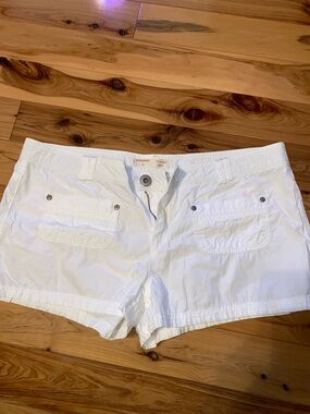 Women’s White Casual Shorts